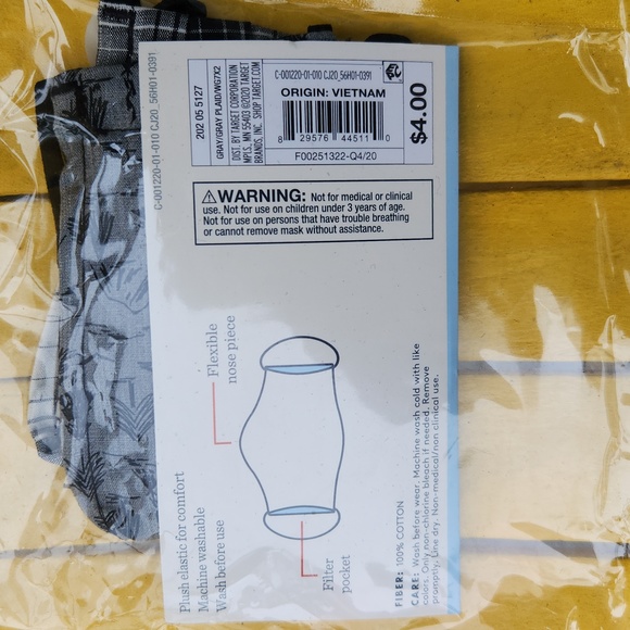 NWT!!! Cat and jack unisex face masks for kids - Picture 3 of 4